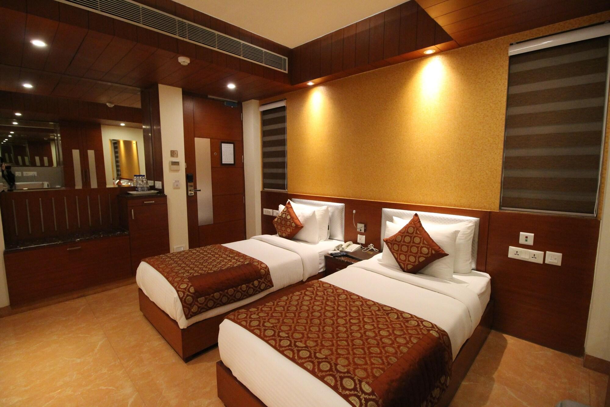 Hotel Golden Grand Delhi (National Capital Territory of India) Exterior foto