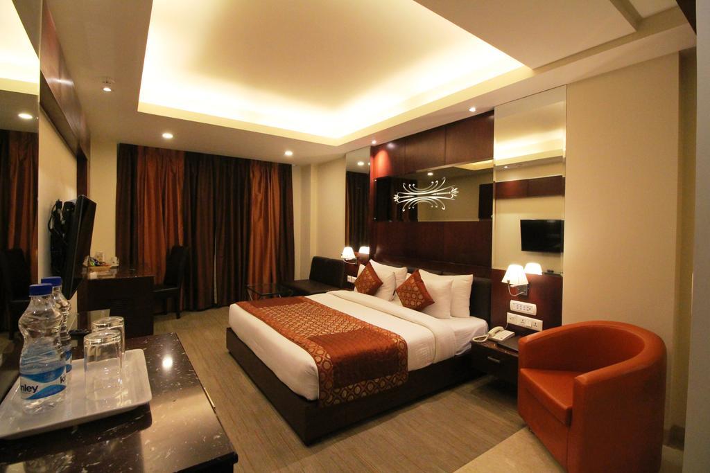 Hotel Golden Grand Delhi (National Capital Territory of India) Exterior foto